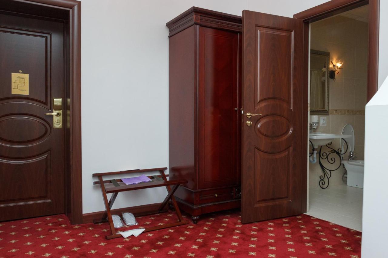 Ar Nuvo Hotel Karagandi Kültér fotó