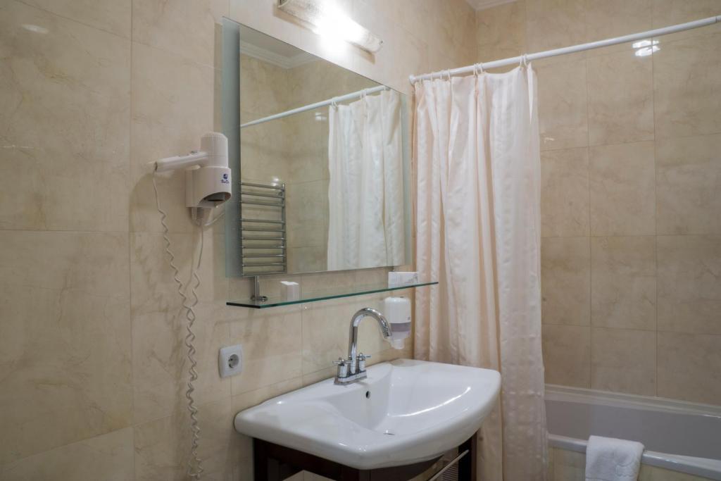 Ar Nuvo Hotel Karagandi Szoba fotó