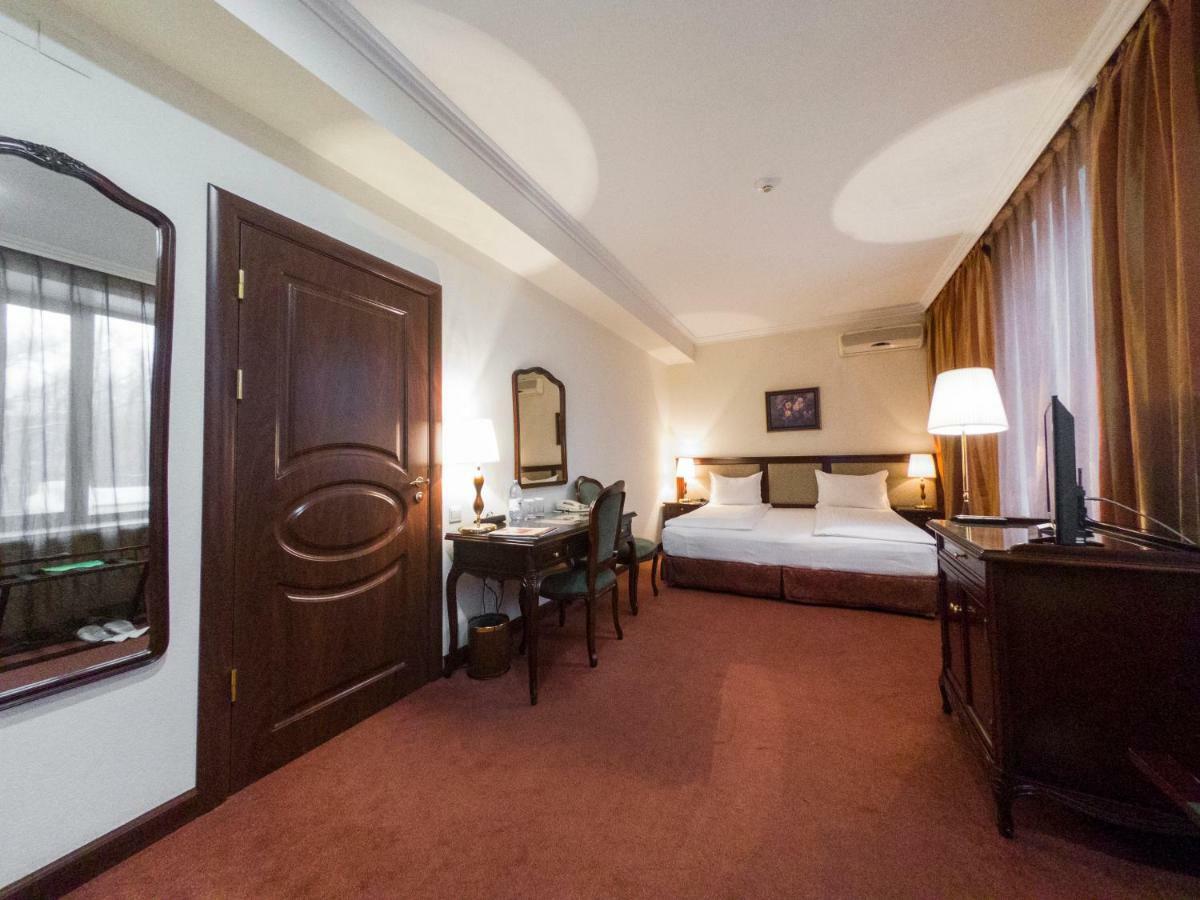 Ar Nuvo Hotel Karagandi Kültér fotó